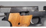 Smith & Wesson~422~.22 Long Rifle - Image 6 of 6