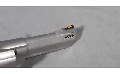 Taurus~Tracker~.41 Magnum - Image 5 of 5
