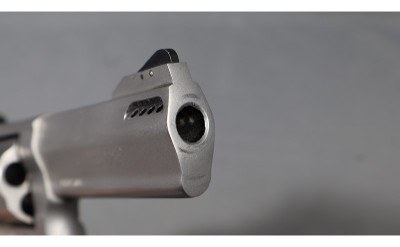 Taurus~Tracker~.41 Magnum - Image 3 of 5