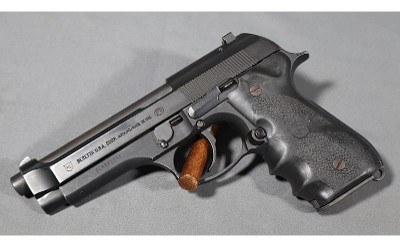 Beretta~96D~.40 S&W - Image 2 of 5