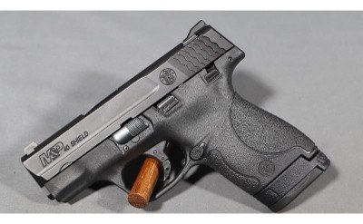 Smith & Wesson~M&P 40 Shield~.40 S&W - Image 2 of 5