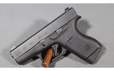 Glock~42~.380 Auto - Image 2 of 4