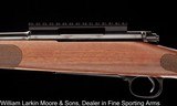 WINCHESTER Model 70 Featherweight, .243 win, Walnut stock w/ 22" Blue barrel, Controlled round feeding, Original box, AS NEW - 5 of 9