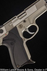 SMITH & WESSON PERFORMANCE CENTER 4006 .40 S&W - 1 of 3