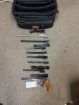 LOT: THOMPSON CENTER CONTENDER .256 WIN MAG PLUS SEVEN (7) INTERCHANAGEABLE BARRELS RANGE KIT - 4 of 5