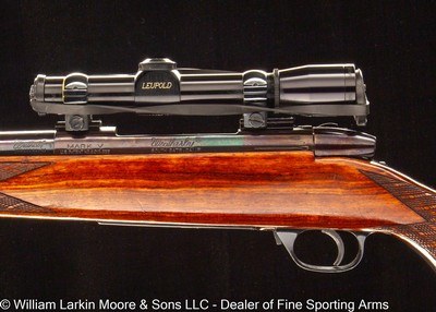 WEATHERBY MARK V DELUXE CUSTOM GRADE .460 WBY., LEUPOLD M8-2X SCOPE - Image 3 of 7