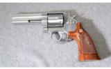 Smith & Wesson 681-3.38 SPCL. - 2 of 2