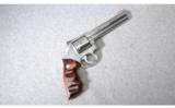 Smith & Wesson 686.357 Magnum - 1 of 2