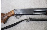 Ithaca ~ Model 37 Featherlight ~ 12 Gauge - 3 of 10