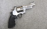 Smith and Wesson ~ Model 629-6 ~ 44 Magnum