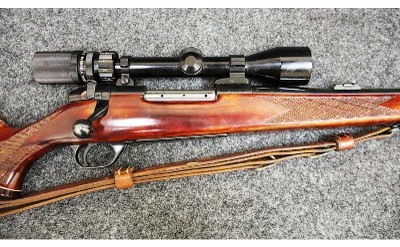 Weatherby ~ Model - Mark V ~ .30-06 Springfield - Image 3 of 11