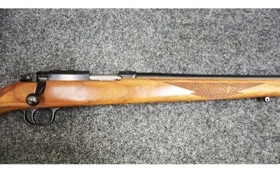 Ruger ~ Model - 77-22 ~ .22 Mag - Image 3 of 11