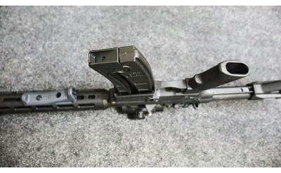 Smith&Wesson ~ Model - M&P15 - 22 ~ .22 Long Rifle - Image 10 of 12