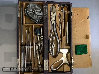 Surgeon’s Battle Field Surgical Kit