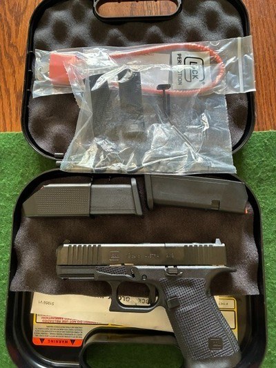 Glock 19 Gen 6 9mm - Image 1 of 4