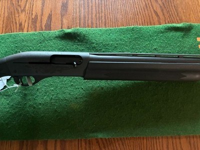 Remington 1100 12 Gauge - Image 3 of 9
