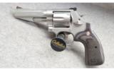 Smith and Wesson 686-6 SSR .357 Magnum - 2 of 2