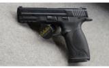 Smith and Wesson M&P40 - 2 of 3