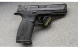 Smith and Wesson M&P40 - 1 of 3