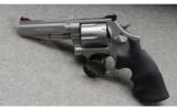 Smith and Wesson 686-6 - 2 of 3