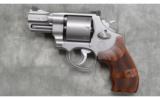 Smith & Wesson ~ Model 627-5 ~ Performance Center ~ .357 Magnum - 2 of 3