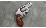 Smith & Wesson ~ Model 640-1 ~ Performance Center - 1 of 2