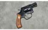 Smith & Wesson ~ Model 37 ~ Chief's Special airweight ~.38 Spcl. - 1 of 4