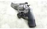 Smith & Wesson ~ 627-5 ~ .357 Mag. - 4 of 4