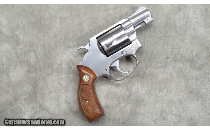 Smith & Wesson ~ Model 60 ~ .38 Special