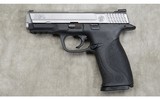 SMITH & WESSON ~ M&P40 ~ .40 S&W - 2 of 4