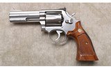 Smith & Wesson ~ Model 686 ~ .357 Mag. - 2 of 13
