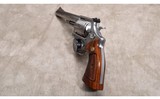 SMITH & WESSON ~ 629 ~ .44 MAGNUM - 4 of 6