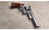 SMITH & WESSON ~ 629 ~ .44 MAGNUM - 3 of 6