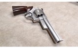 SMITH & WESSON ~ 629 ~ .44 MAGNUM - 3 of 6