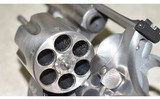SMITH & WESSON ~ 629 ~ .44 MAGNUM - 6 of 6