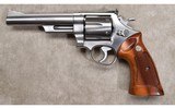 SMITH & WESSON ~ 629 ~ .44 MAGNUM - 2 of 9