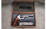 SMITH & WESSON ~ 629 ~ .44 MAGNUM - 8 of 9