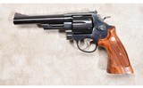 SMITH & WESSON ~ 29-3 ~ .44 MAGNUM - 2 of 8