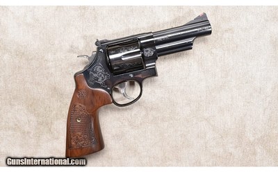 SMITH & WESSON ~ 29-10 ~ .44 MAGNUM