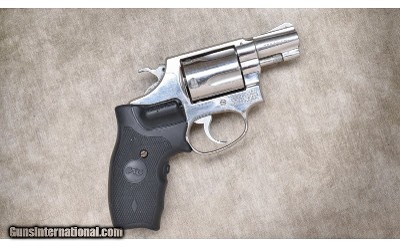 Smith & Wesson ~ Model 60 ~ .38 S&W Special