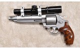 SMITH & WESSON ~ PERFORMANCE CENTER ~ 629-5 ~ .44 MAGNUM - 2 of 5
