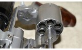 SMITH & WESSON ~ PERFORMANCE CENTER ~ 629-5 ~ .44 MAGNUM - 4 of 5