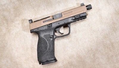 Smith & Wesson ~ Model M&P 9 ~ 9mm Luger