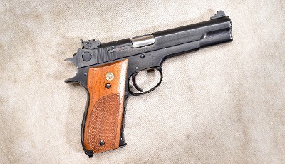 Smith & Wesson ~ Model 52-2 ~ .38 Special (WADCUTTERS ONLY)