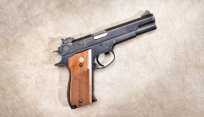 Smith & Wesson ~ Model 52-2 ~ .38 Special (WADCUTTERS ONLY)