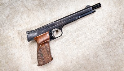 Smith & Wesson ~ Model 41 ~ .22 Long Rifle