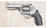 Smith & Wesson ~ Model 686-6 ~ .357 Magnum - 3 of 11
