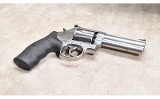 Smith & Wesson ~ Model 686-6 ~ .357 Magnum - 2 of 11