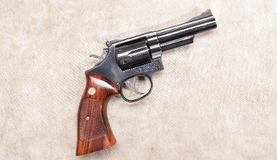 SMITH & WESSON ~ 19-4 ~ .357 MAGNUM