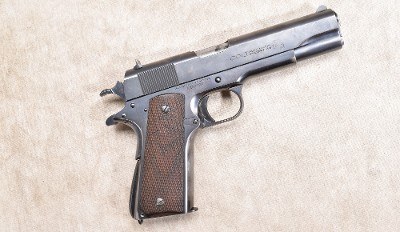 COLT ~~ GOVERNMENT ~ .45 AUTO